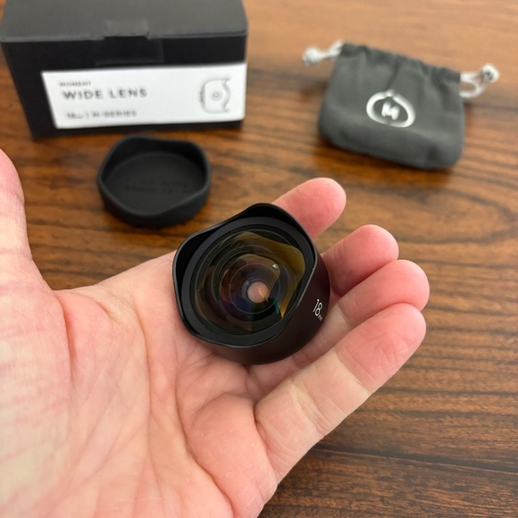 Moment Wide Lens 18mm - M-Series Mount - Picture 1 of 16